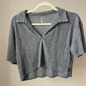 Gilly Hicks by Hollister Gray Cropped Collared Short Sleeve Top